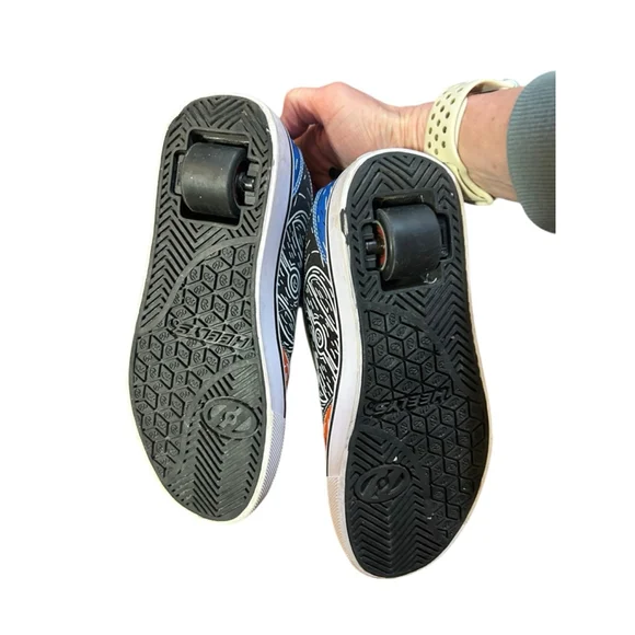 Boys Heelys Sneakers Black Blue Orange Size 2 - Picture 2 of 7